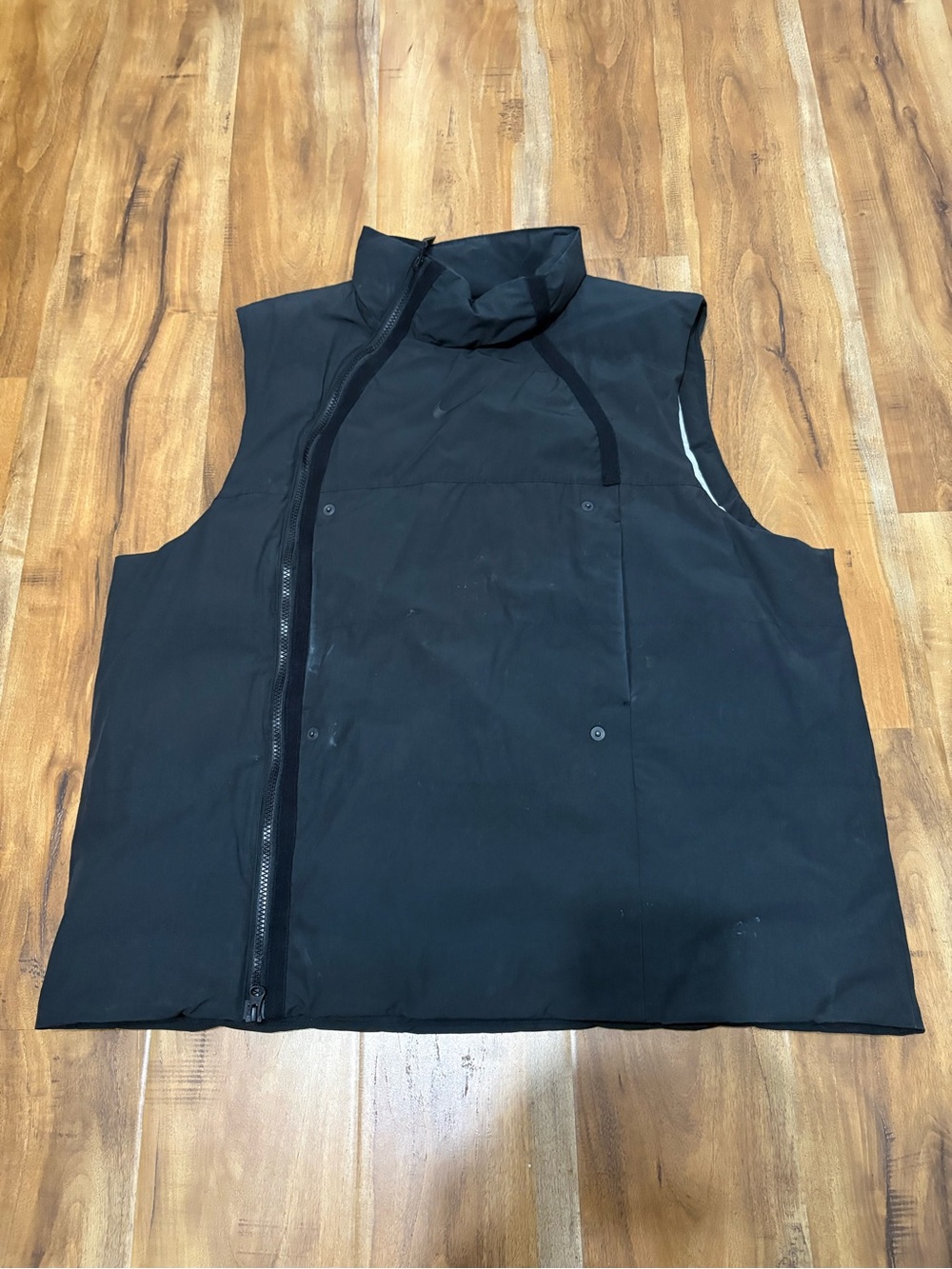 Nike Black Sleeveless Zip-Up Vest